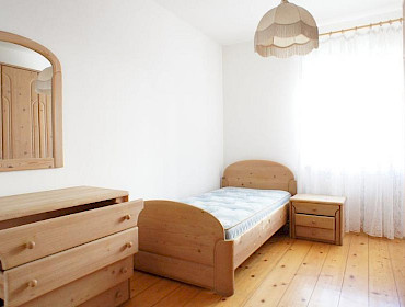 2. Schlafzimmer