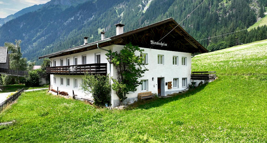 Haus Wiesenheim: Bauernhaus mit Grundstück in Ratschings Bild
