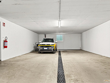 2 posti macchina coperti in garage