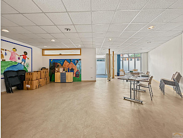 spacious office space, individually divisible