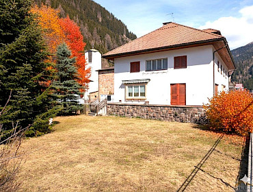 Großzügiger Garten Großzügiger Garten