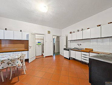 spacious kitchen