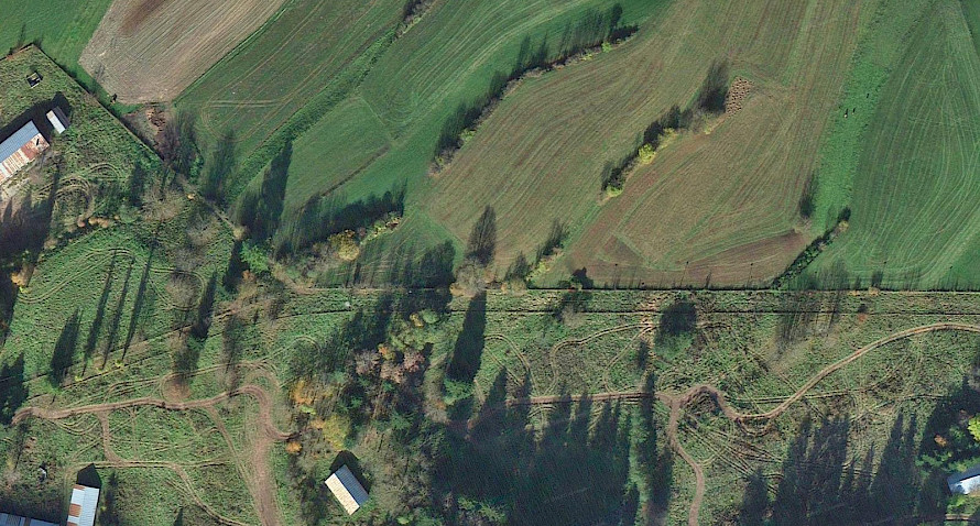 Per appassionati di giardinaggio: campo, prato, superficie coltivabile per uso personale Bild