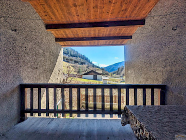 Balkon mit Aussicht auf Berge