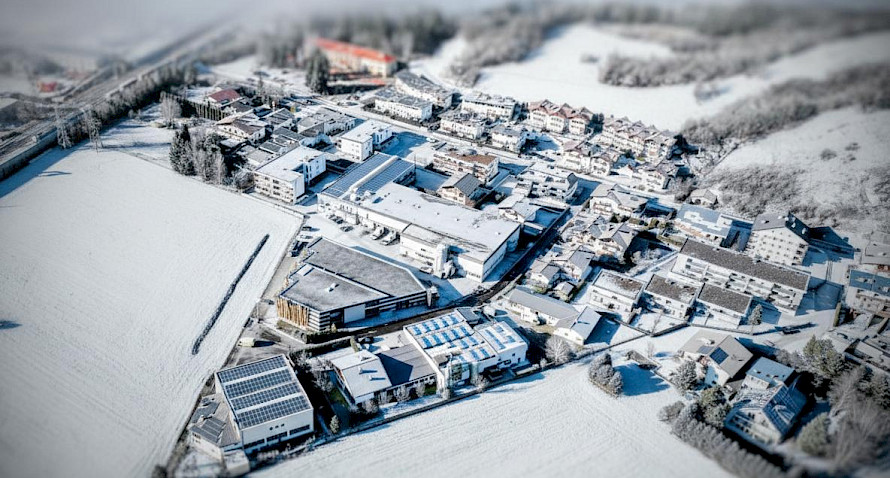 Moderne Lager- und Produktionshalle Moderne Lager- und Produktionshalle Bild