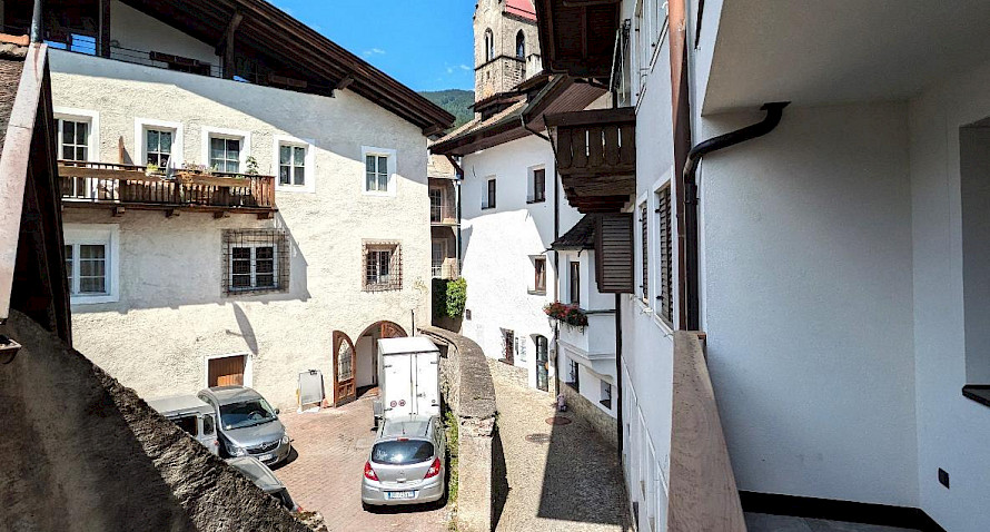 Zentrale 4-Z-Wohnung in Sterzing zu vermieten - Erstbezug! Bild