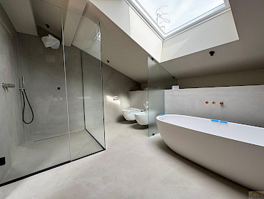 nur die besten qualitativen Materialien im Badezimmer für Dusche, Badewanne, Bidet und Fenster