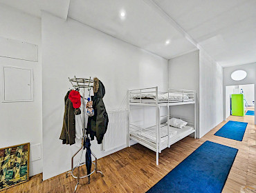 Hallway with a practical bunk bed Hallway with a practical bunk bed