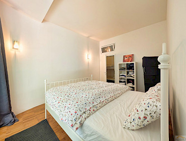 Schlafzimmer mit französischen Bett