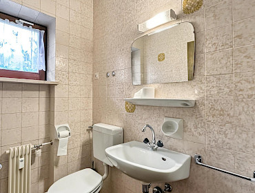 WC WC