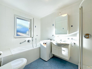 Badezimmer mit Fenster Badezimmer mit Fenster