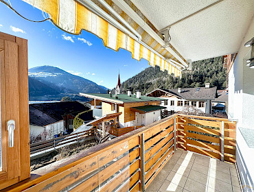 großzügiger Balkon mit freier Sicht großzügiger Balkon mit freier Sicht