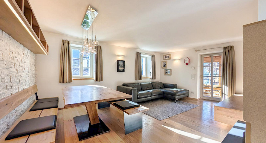 Perfetto quadrilocale familiare nel centro del paese Bild