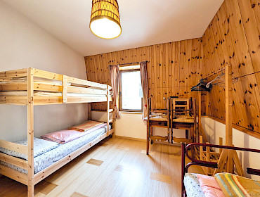 3. Zimmer mit Stockbetten und Einzelbett