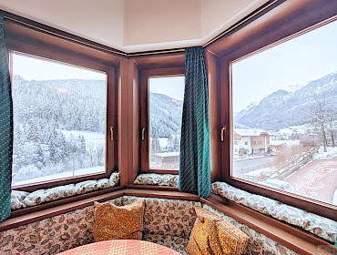 bay window with Pflerschtal- views bay window with Pflerschtal- views