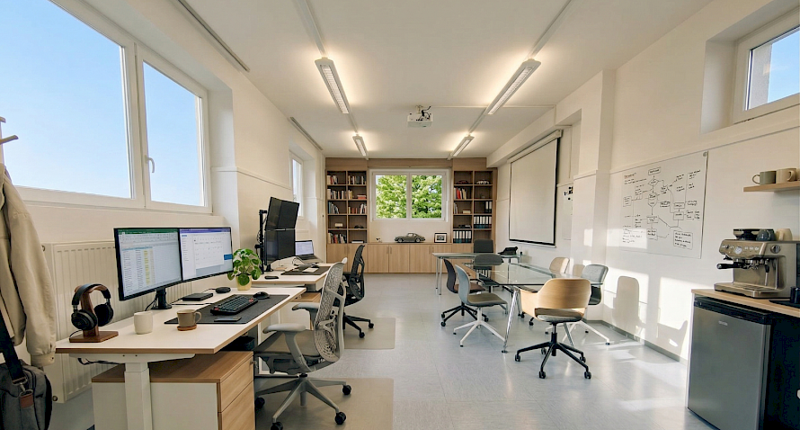 commercial premises on the ground floor– central location ! Bild