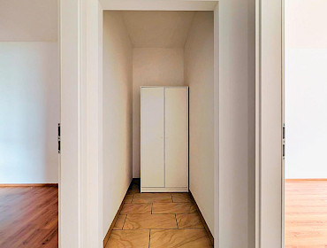 Flur mit Abstellbereich Flur mit Abstellbereich