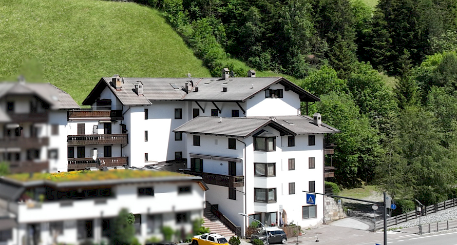 Gelegenheit: 4-Z-W im letzten Stock Bild