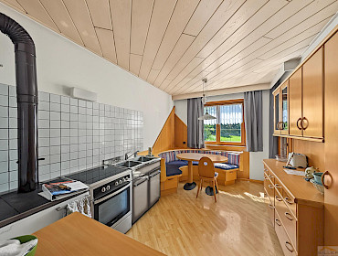 separate eat-in kitchen