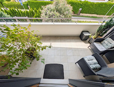 sonnengeküsste Terrasse