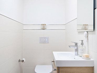 Tages-WC/ separates WC Tages-WC/ separates WC
